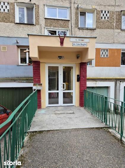 Proprietar ,vand apartament doua camere,zona Cetatii ,Gh. Lazar,Dacia - 7
