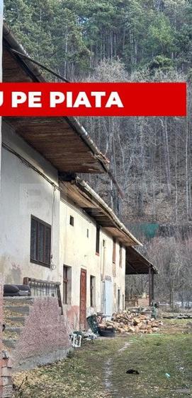 Casă individuală cu 5 camere cu Canalizare în Râșnov
