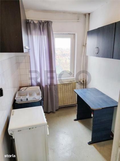 Garsonieră decomandată în Central