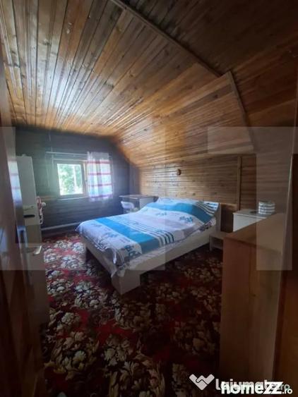 Casă cu 8 camere cu Teren 4500 Mp în Vâlcele
