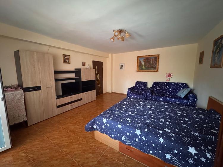 Garsonieră decomandată în Central
