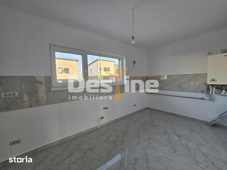 Casă cu 5 camere cu Teren 252 Mp în Valea Lupului