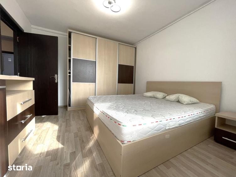 Apartament cu 3 camere decomandat în Berceni