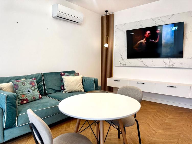 Apartament cu 2 camere semidecomandat, mobilat în Buziașului