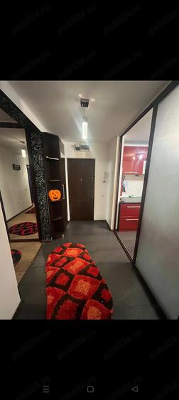 Apartament cu 3 camere decomandat în Hipodrom