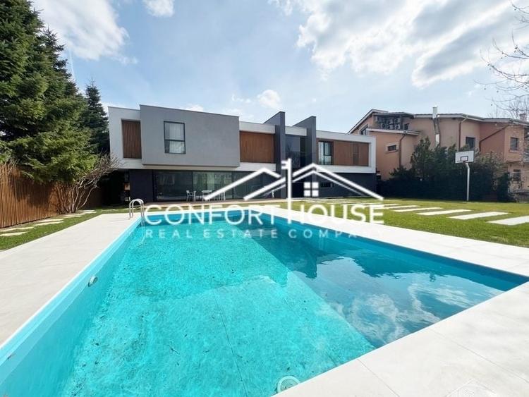 Casă individuală cu 6 camere cu Piscina în Iancu Nicolae