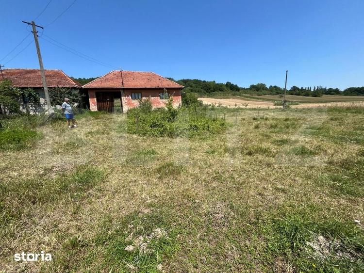 Casă cu 3 camere cu Teren 35000 Mp în Curățele