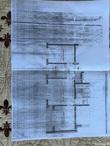 Apartament cu 3 camere semidecomandat în Câmpina