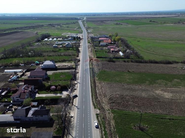 Teren de 9431 mp, în Garoafa