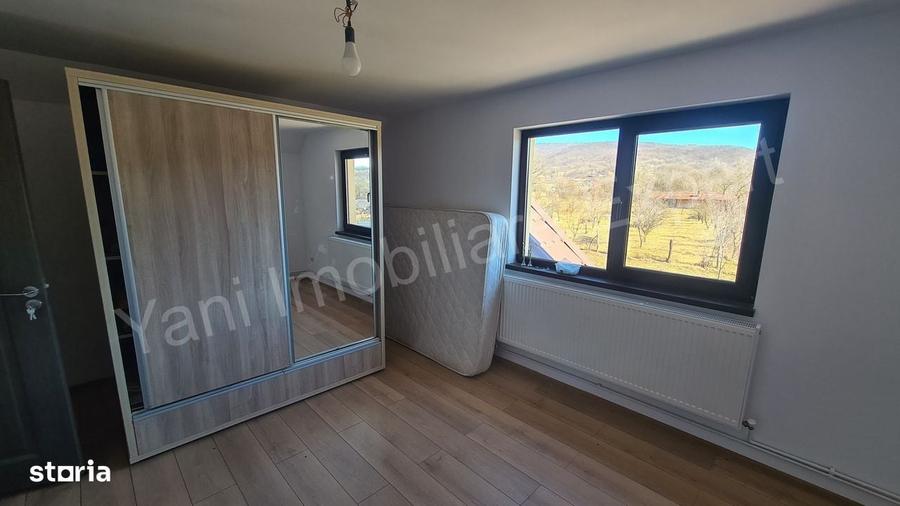 Casă cu 3 camere în Stănești