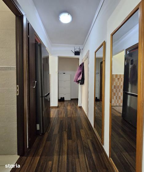 Apartament cu 3 camere decomandat în Nufărul