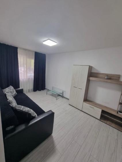 Garsonieră semidecomandată în Craiovița Nouă