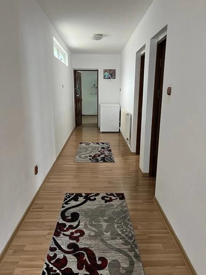 Casă cu 4 camere cu Teren 275 Mp în Central