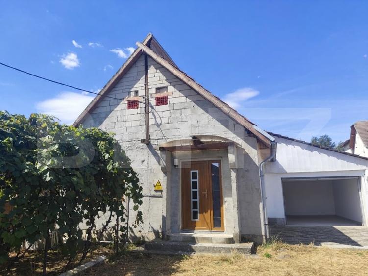 Casă individuală cu 3 camere cu Canalizare în Băcia