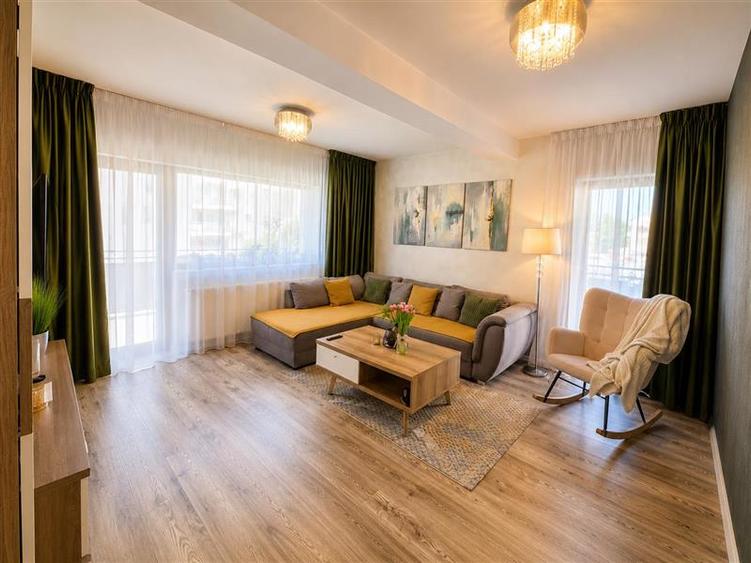 Apartament cu 2 camere decomandat, mobilat în Tractorul