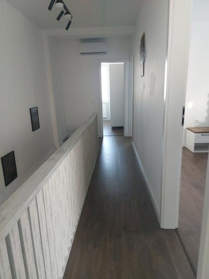 Casă cu 4 camere cu Teren 300 Mp în Central