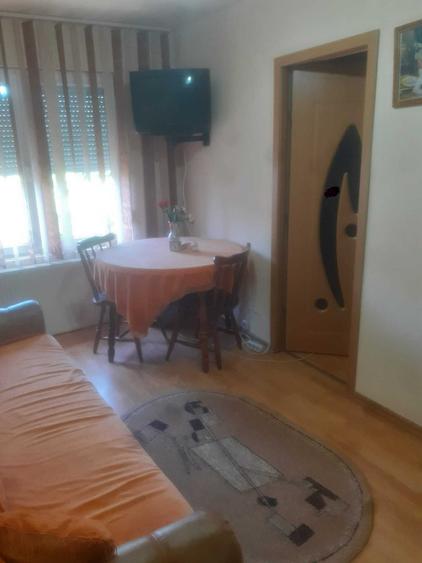Apartament cu 2 camere nedecomandat în Central