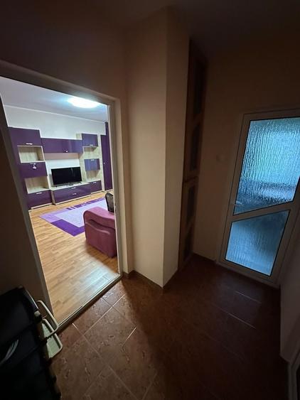 Garsonieră decomandată în Micro 21