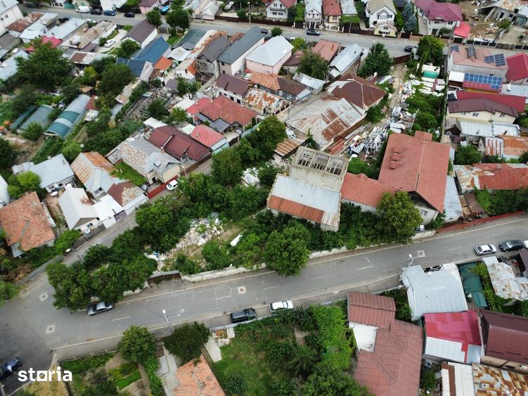 Teren de 2800 mp, în Central