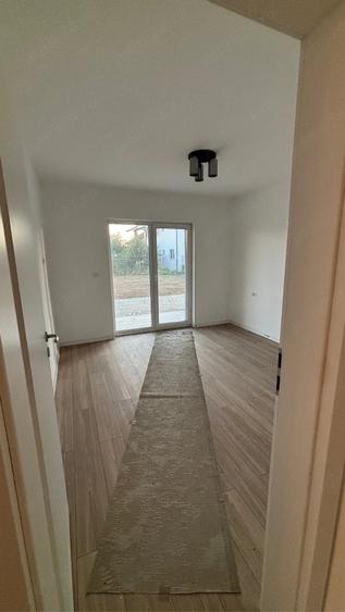 Casă cu Teren 900 Mp în Torontalului