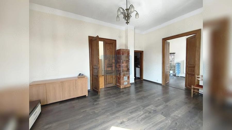 Apartament cu 4 camere semidecomandat în Ultracentral