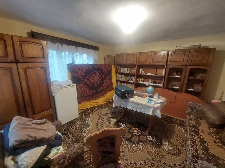 Casă cu 3 camere în Timișeni
