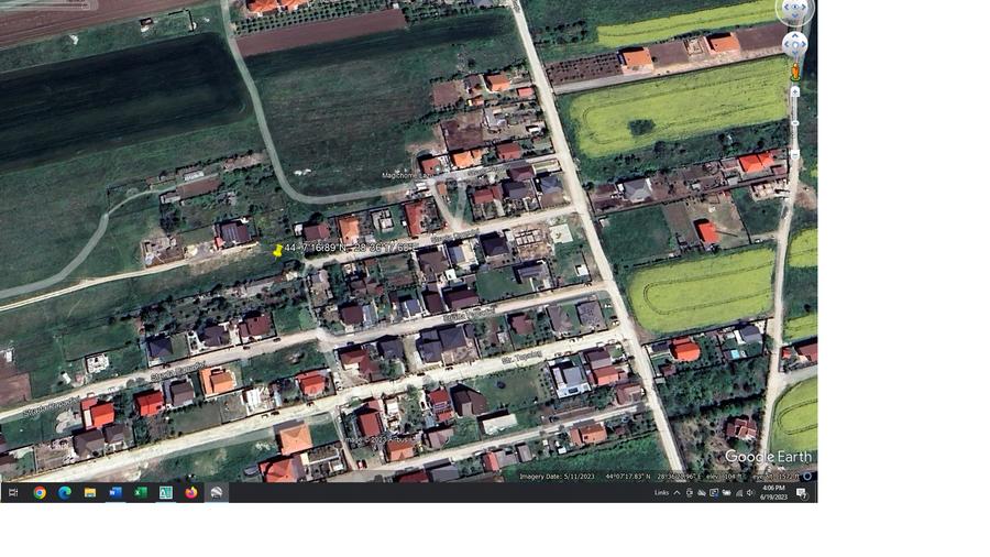 Teren Construcții intravilan de 400 mp, în Lazu