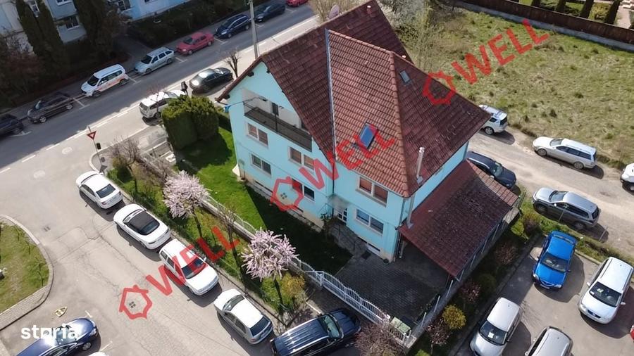Casă cu 4 camere cu Teren 300 Mp în Central