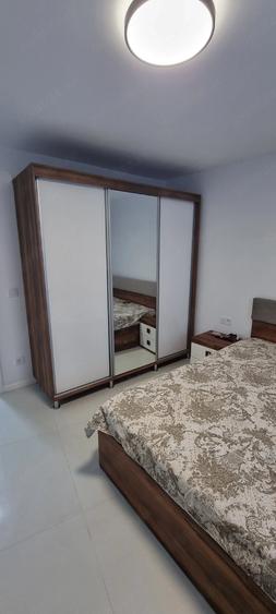 Apartament cu 3 camere decomandat în Crișan II