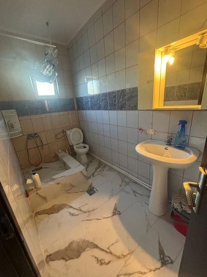 Casă cu 4 camere cu Teren 200 Mp în Central