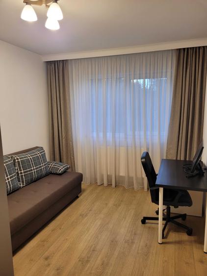 Apartament cu 3 camere decomandat în Apărătorii Patriei