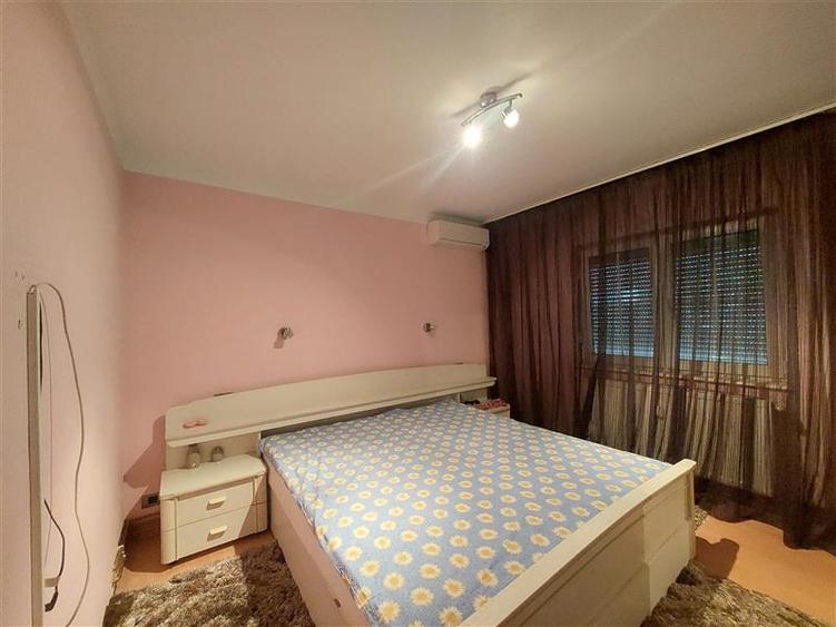 Apartament cu 3 camere decomandat în Aurel Vlaicu