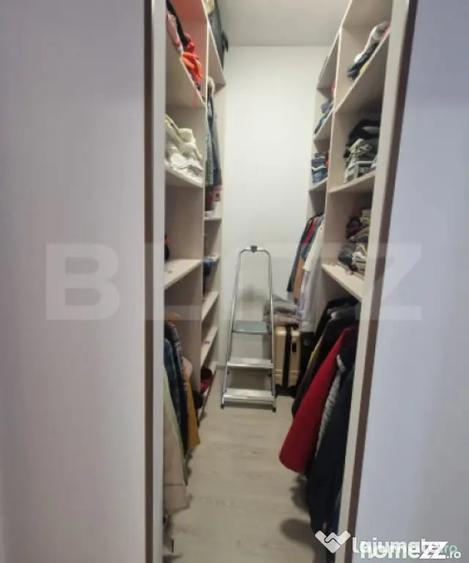 Apartament cu 3 camere decomandat în 13 Decembrie