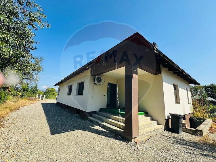 Casă cu 4 camere cu Teren 1086 Mp în Bocicoiu Mare
