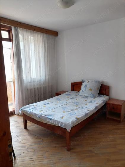 Apartament cu 4 camere decomandat în Central