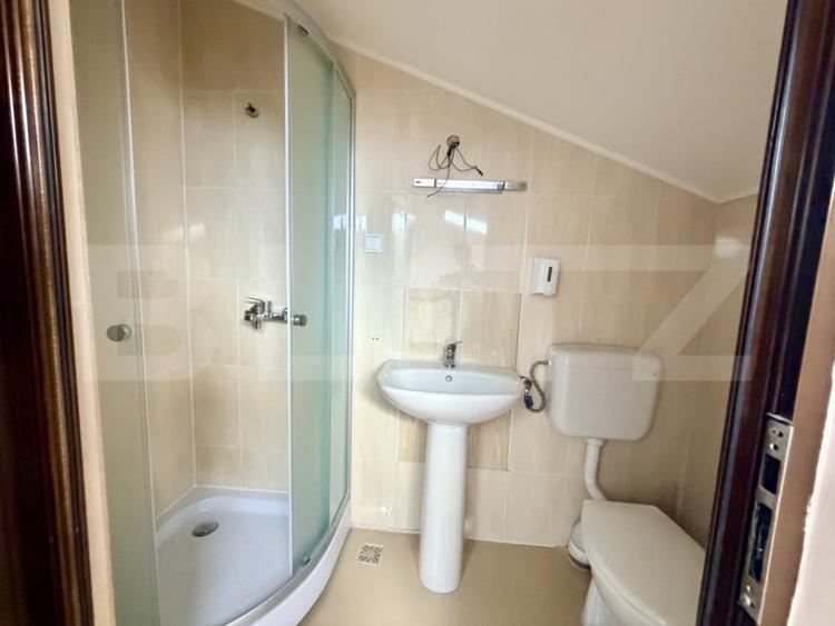Apartament cu 5 camere decomandat în Central