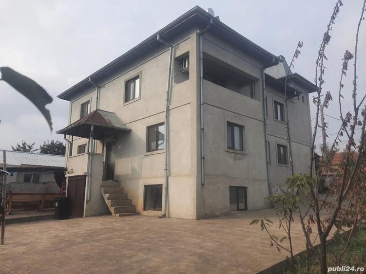 Casă cu 6 camere în Central