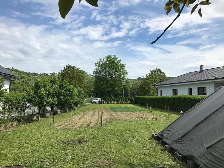 Teren de 671 mp, în Borhanci