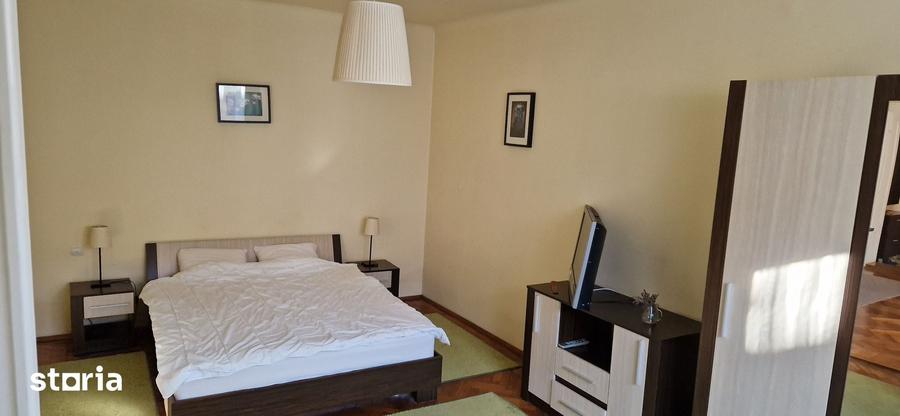Apartament cu 2 camere nedecomandat, mobilat în Orașul de Jos