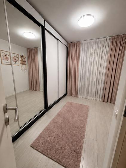 Apartament cu 3 camere semidecomandat în Timpuri Noi