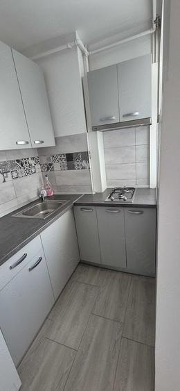 Garsonieră decomandată în Astra