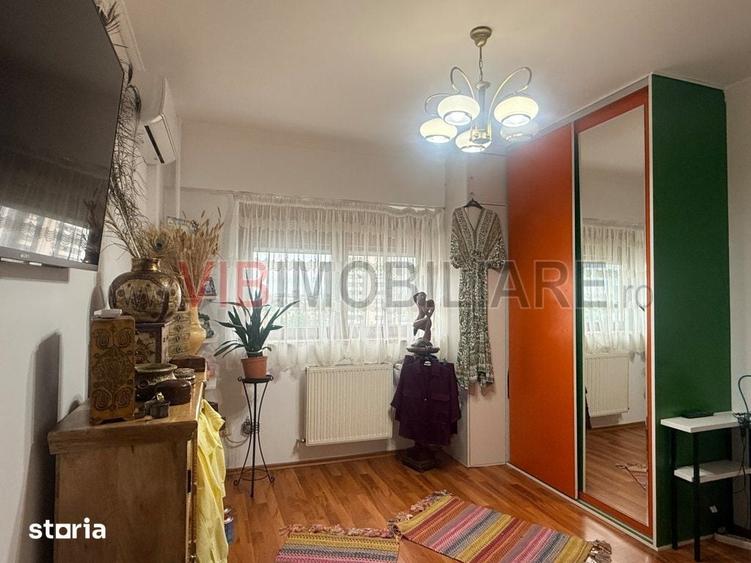 Apartament cu 4 camere decomandat în Titan