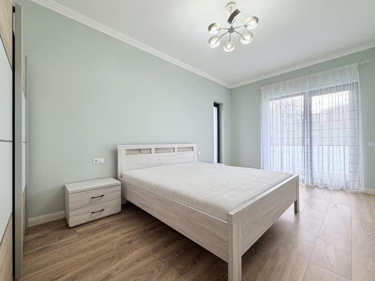 Duplex cu 5 camere cu Canalizare în Andrei Mureșanu