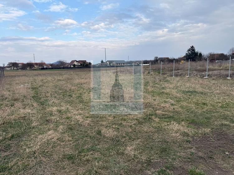 Teren Construcții intravilan de 500 mp, în Stupini