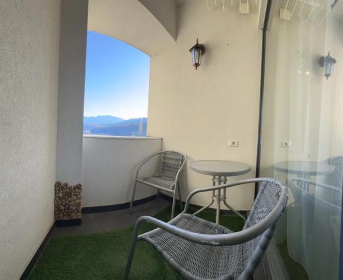 Apartament cu 2 camere decomandat, mobilat în Răcădău