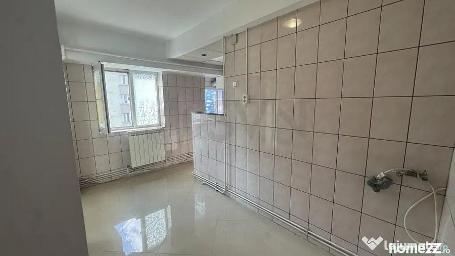 Apartament cu 4 camere decomandat în Alba Iulia