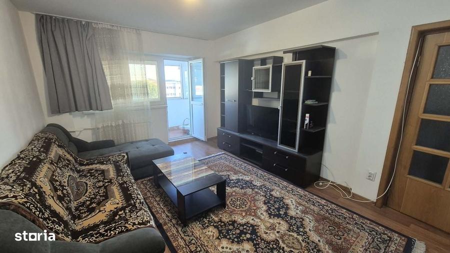 Apartament cu 3 camere decomandat în Lacul Tei