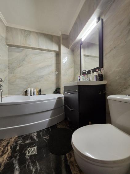 Apartament cu 4 camere decomandat în Vitan Mall