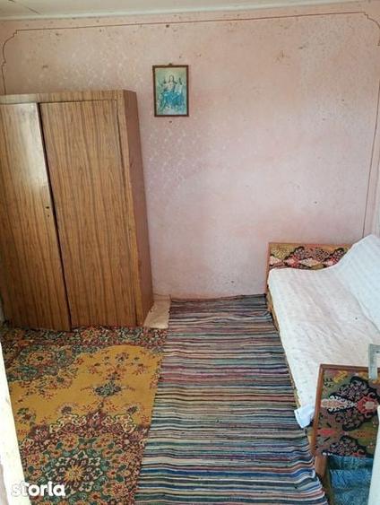 Casă cu 4 camere cu Teren 100 Mp în Radovanu