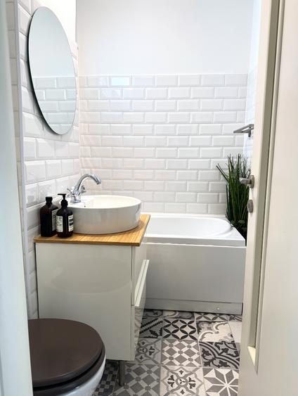 Apartament cu 2 camere semidecomandat în Victoriei